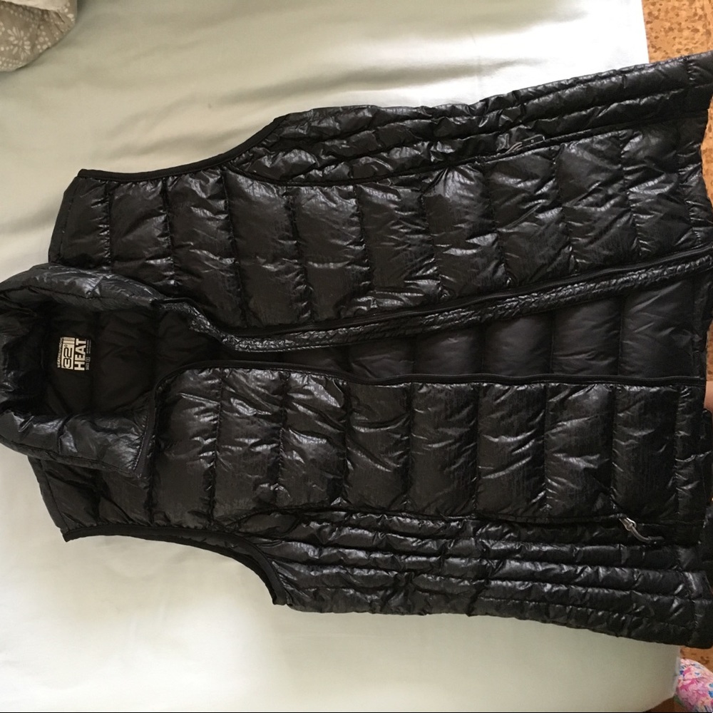 Black vest, size small